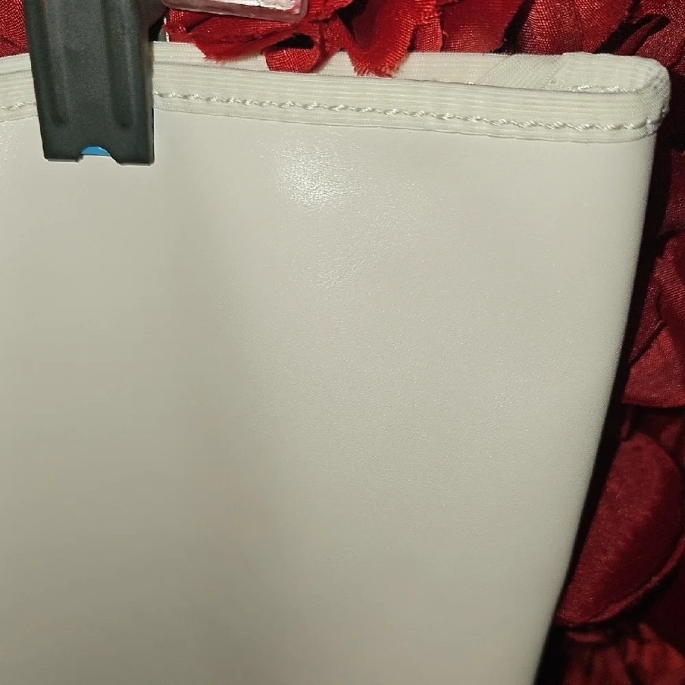 Women's NWOT Chic Over the Knee Off White Faux Leather Boots Size 41 (9)